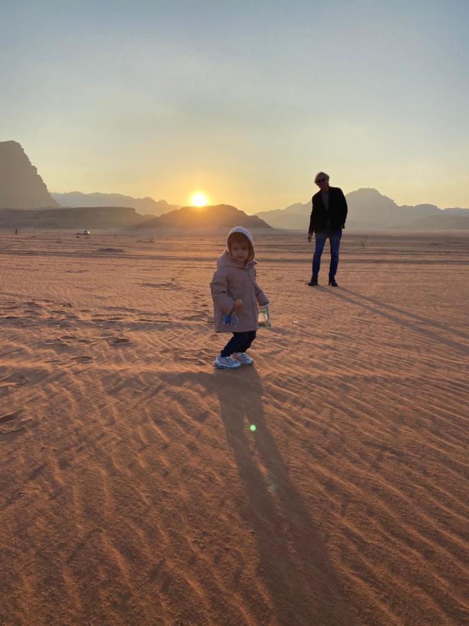 Wadi Rum Hugo Camp Exteriör bild