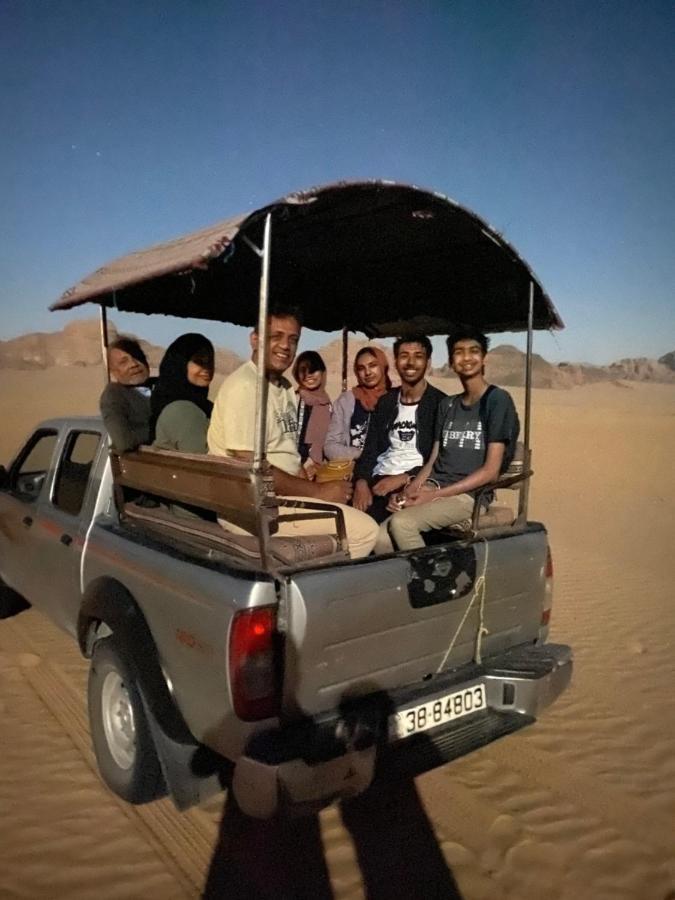 Wadi Rum Hugo Camp Exteriör bild