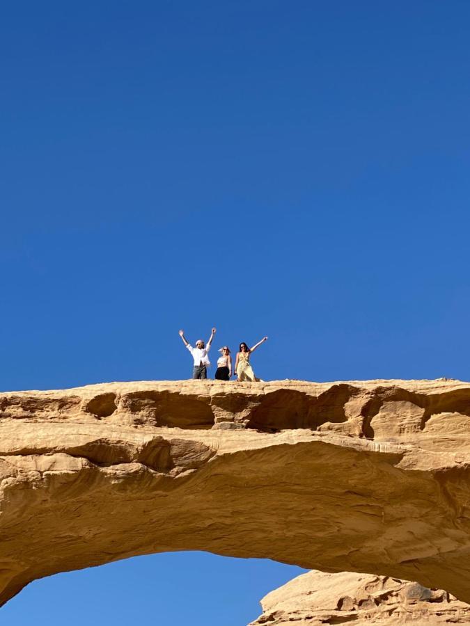 Wadi Rum Hugo Camp Exteriör bild