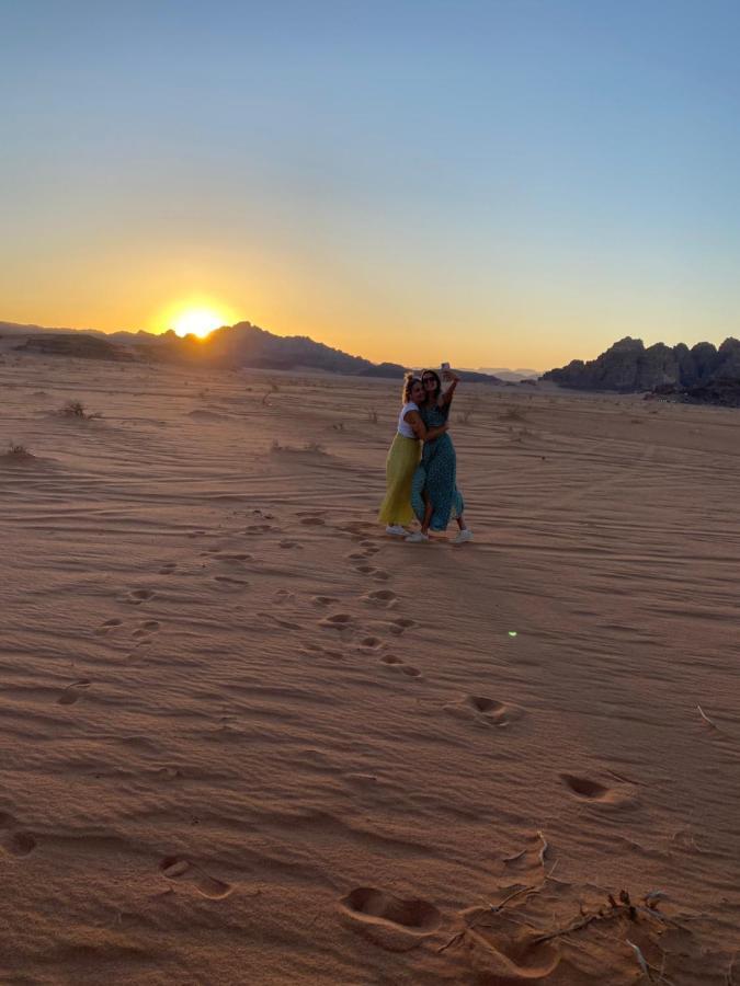 Wadi Rum Hugo Camp Exteriör bild