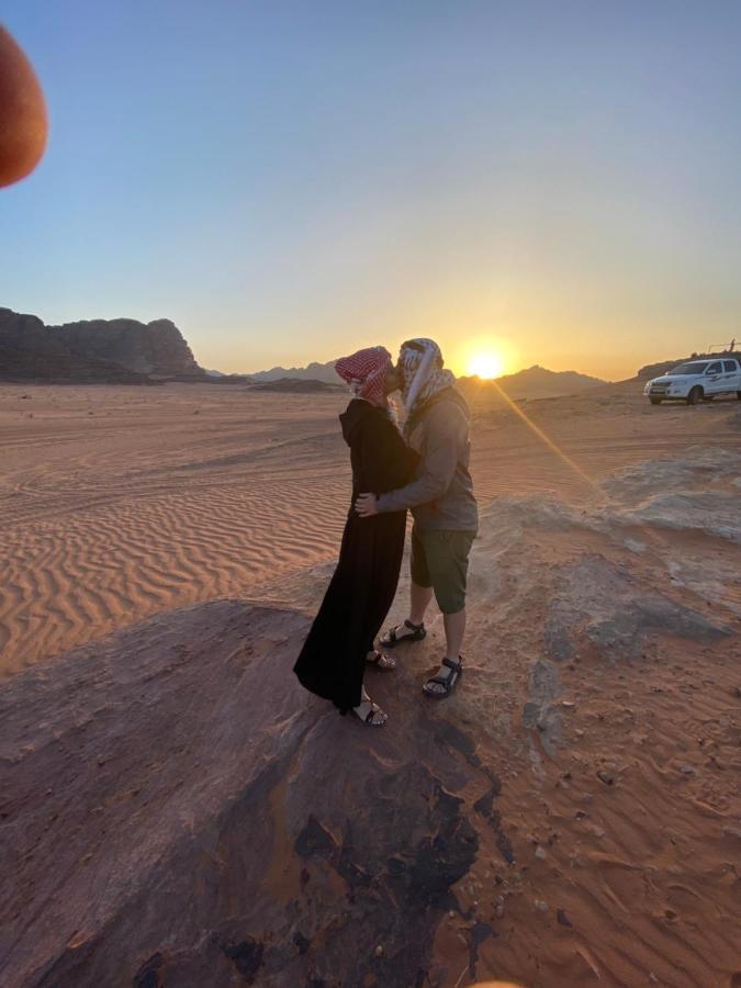 Wadi Rum Hugo Camp Exteriör bild