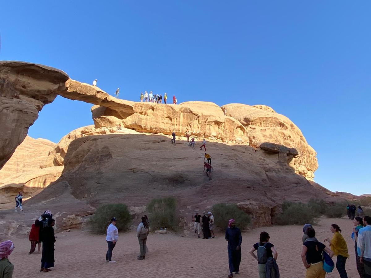 Wadi Rum Hugo Camp Exteriör bild