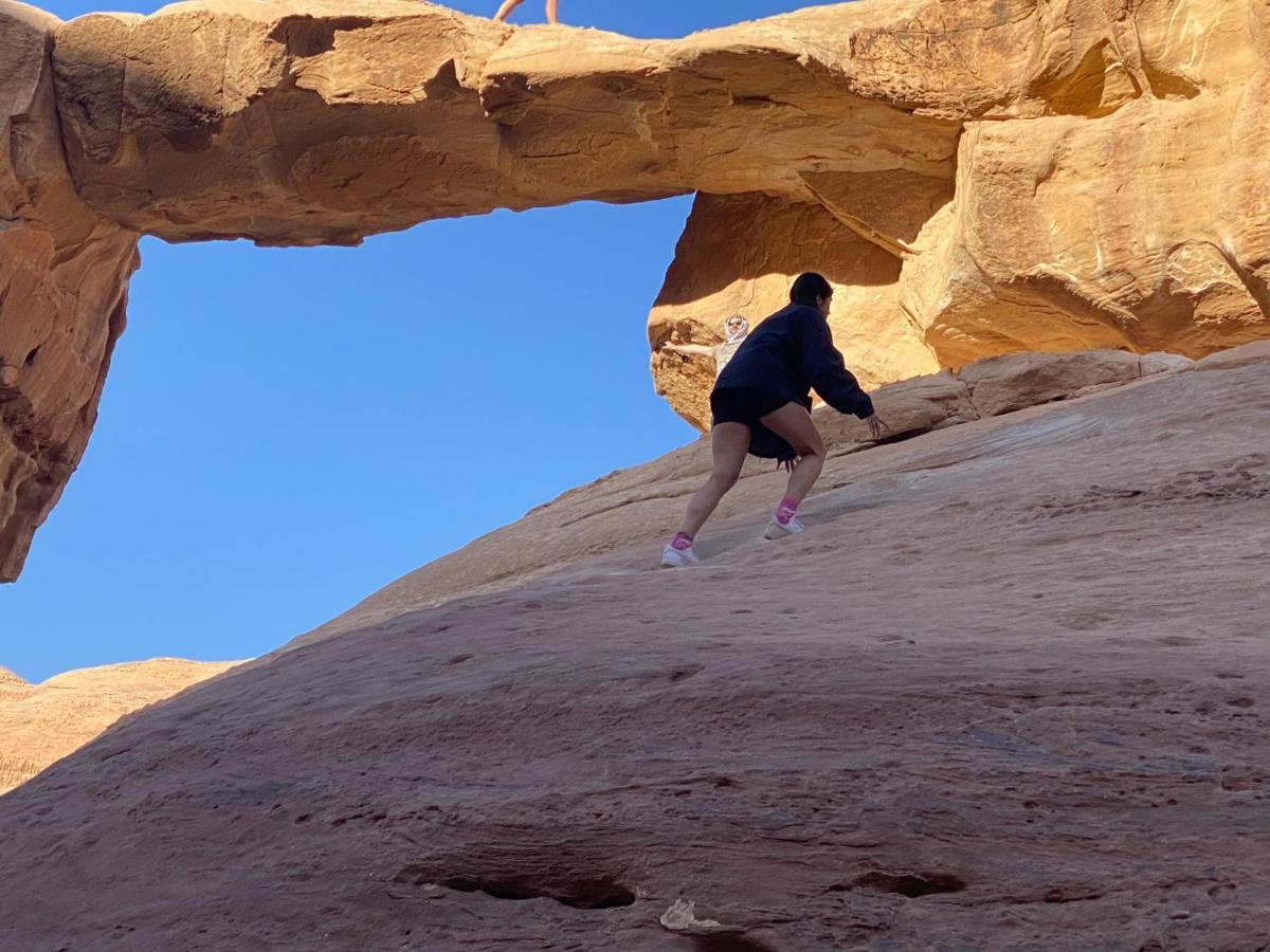 Wadi Rum Hugo Camp Exteriör bild