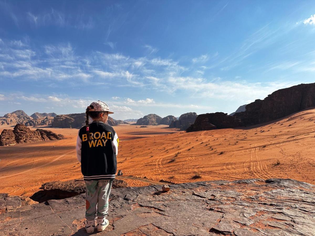 Wadi Rum Hugo Camp Exteriör bild